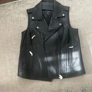 Harley-Davidson NWT Black Leather Women’s Vest Size M.